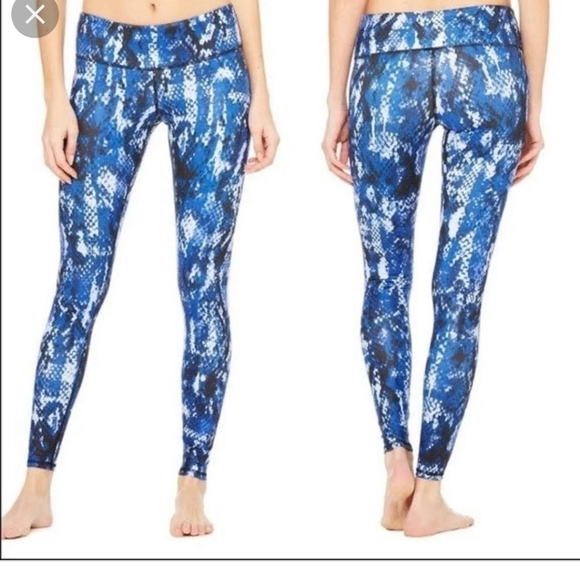 ALO yoga blue snakeskin print leggings - Picture 1 of 5